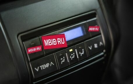 Toyota Land Cruiser Prado 150 рестайлинг 2, 2019 год, 4 498 000 рублей, 36 фотография