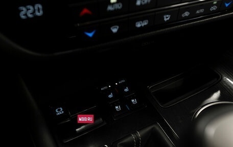 Lexus RX IV рестайлинг, 2021 год, 5 980 000 рублей, 22 фотография