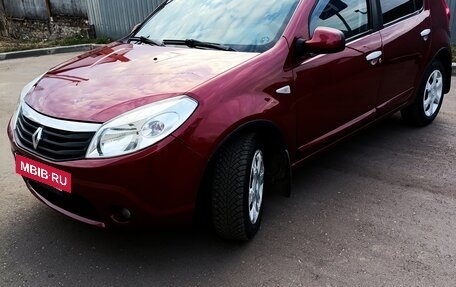 Renault Sandero I, 2012 год, 540 000 рублей, 2 фотография