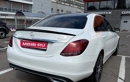 Mercedes-Benz C-Класс, 2019 год, 3 350 000 рублей, 4 фотография