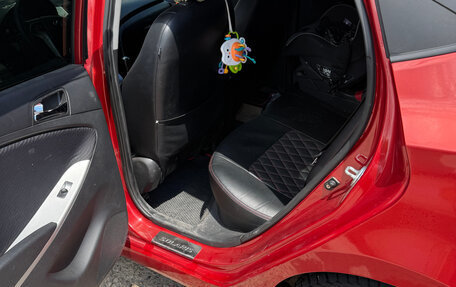 Hyundai Solaris II рестайлинг, 2013 год, 800 000 рублей, 11 фотография