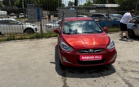 Hyundai Solaris II рестайлинг, 2013 год, 800 000 рублей, 16 фотография