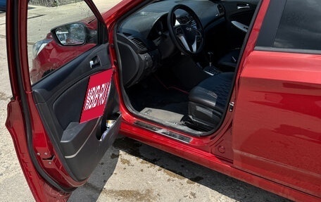 Hyundai Solaris II рестайлинг, 2013 год, 800 000 рублей, 12 фотография