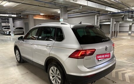 Volkswagen Tiguan II, 2018 год, 2 999 999 рублей, 3 фотография