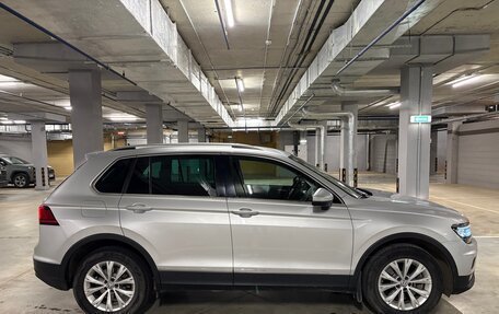 Volkswagen Tiguan II, 2018 год, 2 999 999 рублей, 9 фотография