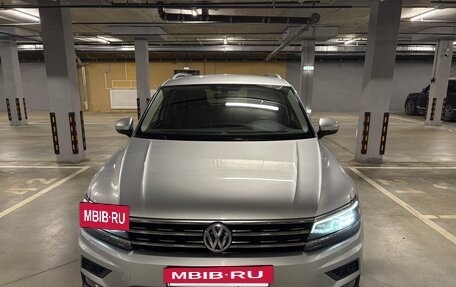 Volkswagen Tiguan II, 2018 год, 2 999 999 рублей, 12 фотография