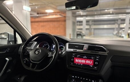 Volkswagen Tiguan II, 2018 год, 2 999 999 рублей, 15 фотография