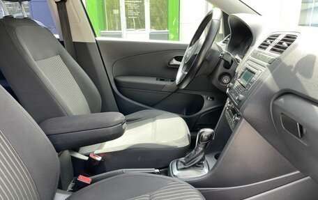 Volkswagen Polo VI (EU Market), 2012 год, 800 000 рублей, 10 фотография