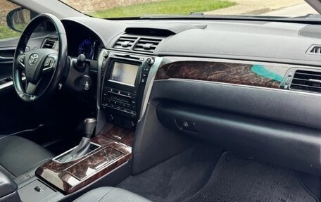 Toyota Camry, 2016 год, 1 695 000 рублей, 4 фотография
