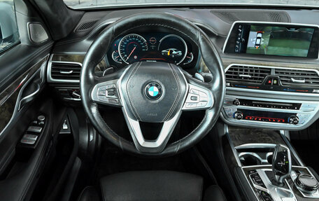 BMW 7 серия, 2017 год, 2 670 000 рублей, 12 фотография