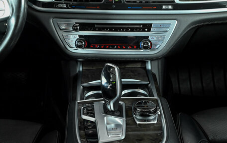 BMW 7 серия, 2017 год, 2 670 000 рублей, 17 фотография