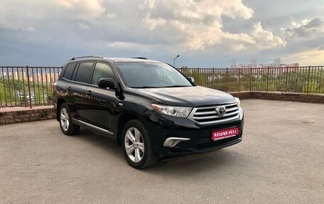 Toyota Highlander III, 2012 год, 1 549 000 рублей, 1 фотография