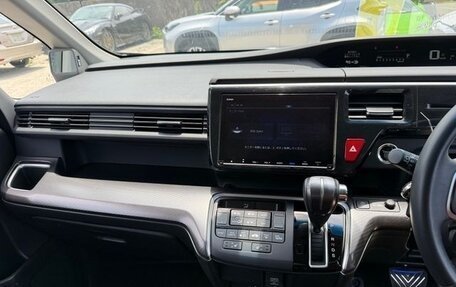 Honda Stepwgn IV, 2021 год, 1 760 000 рублей, 15 фотография