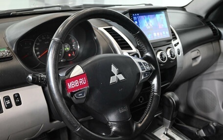Mitsubishi Pajero Sport II рестайлинг, 2014 год, 2 050 000 рублей, 13 фотография