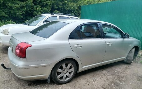 Toyota Avensis III рестайлинг, 2005 год, 650 000 рублей, 3 фотография