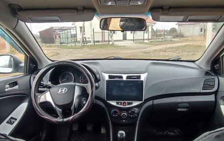 Hyundai Solaris II рестайлинг, 2013 год, 399 000 рублей, 6 фотография