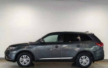 Mitsubishi Outlander III рестайлинг 3, 2021 год, 2 490 000 рублей, 6 фотография