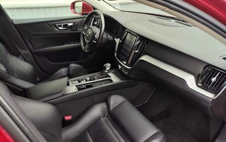 Volvo V60 II, 2019 год, 2 249 000 рублей, 9 фотография