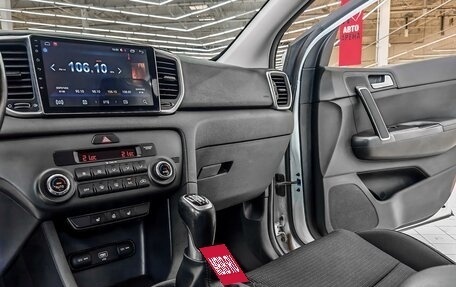 KIA Sportage IV рестайлинг, 2019 год, 1 799 000 рублей, 10 фотография
