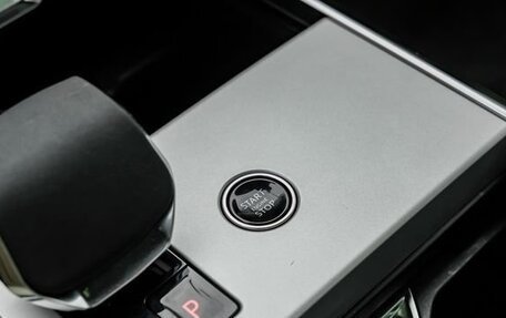 Land Rover Range Rover IV рестайлинг, 2025 год, 14 000 000 рублей, 15 фотография