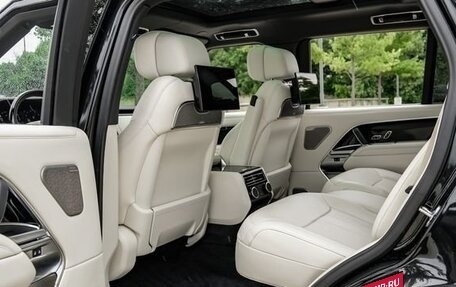 Land Rover Range Rover IV рестайлинг, 2025 год, 14 000 000 рублей, 18 фотография