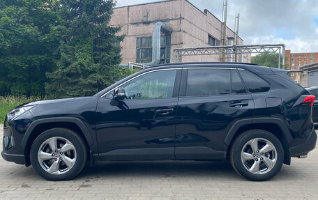 Toyota RAV4, 2021 год, 3 700 000 рублей, 4 фотография