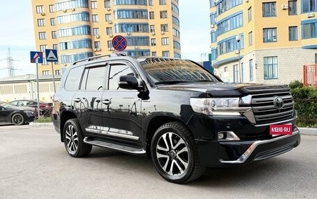 Toyota Land Cruiser 200, 2017 год, 6 299 000 рублей, 1 фотография