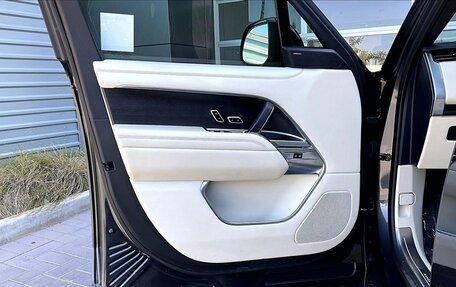 Land Rover Range Rover IV рестайлинг, 2025 год, 15 000 000 рублей, 9 фотография