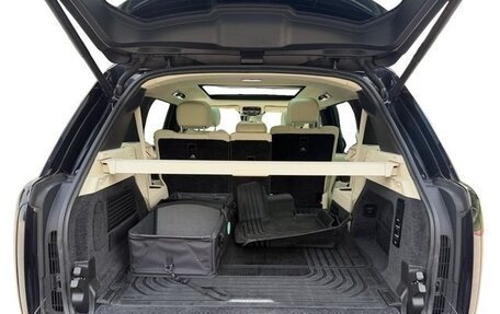 Land Rover Range Rover IV рестайлинг, 2024 год, 14 000 000 рублей, 17 фотография
