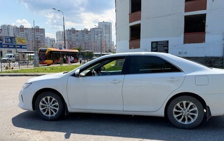 Toyota Camry, 2016 год, 2 100 000 рублей, 2 фотография