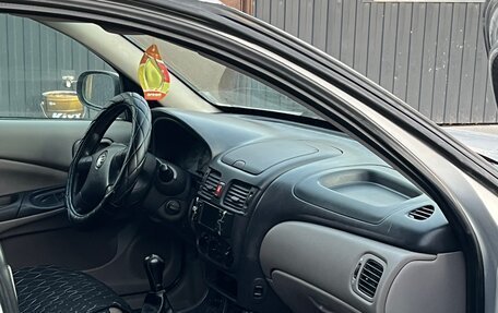 Nissan Almera, 2003 год, 215 000 рублей, 10 фотография