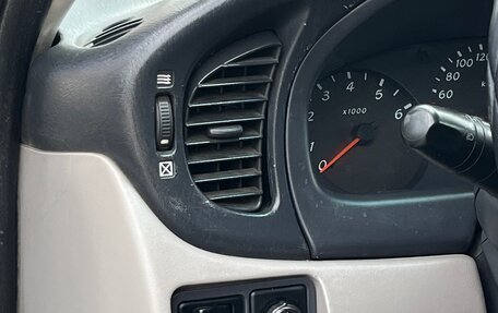 Nissan Almera, 2003 год, 215 000 рублей, 9 фотография