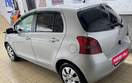 Toyota Yaris III рестайлинг, 2007 год, 480 000 рублей, 4 фотография