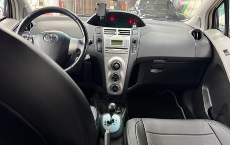 Toyota Yaris III рестайлинг, 2007 год, 480 000 рублей, 14 фотография