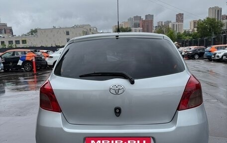 Toyota Yaris III рестайлинг, 2007 год, 480 000 рублей, 7 фотография