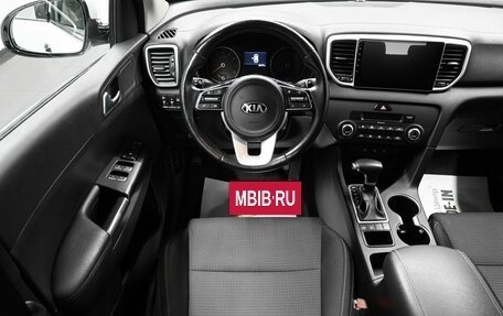 KIA Sportage IV рестайлинг, 2018 год, 2 245 000 рублей, 11 фотография