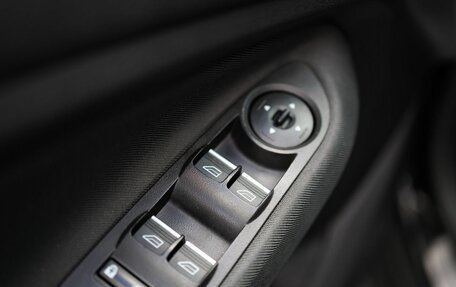 Ford C-MAX II, 2017 год, 1 209 000 рублей, 14 фотография