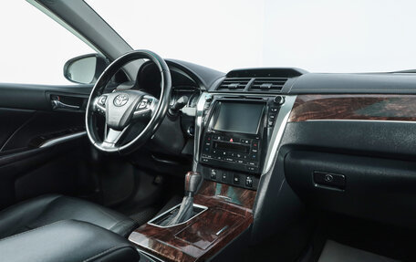 Toyota Camry, 2017 год, 2 289 000 рублей, 10 фотография