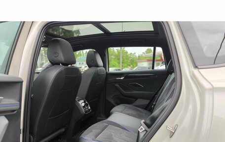 Volkswagen Tiguan, 2026 год, 4 949 000 рублей, 27 фотография