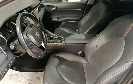 Toyota Camry, 2018 год, 2 150 000 рублей, 13 фотография