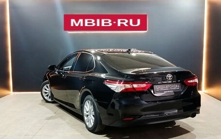 Toyota Camry, 2018 год, 2 150 000 рублей, 7 фотография