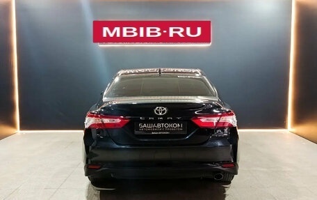 Toyota Camry, 2018 год, 2 150 000 рублей, 5 фотография