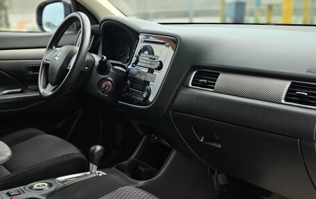 Mitsubishi Outlander III рестайлинг 3, 2012 год, 980 000 рублей, 9 фотография