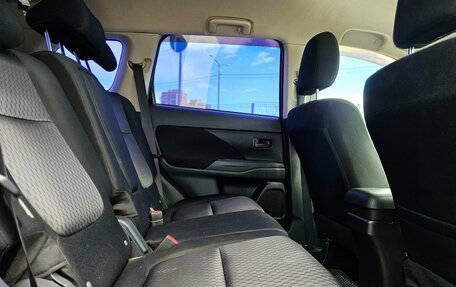 Mitsubishi Outlander III рестайлинг 3, 2012 год, 980 000 рублей, 10 фотография