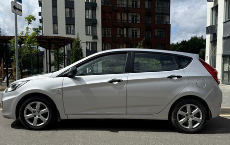 Hyundai Solaris II рестайлинг, 2011 год, 780 000 рублей, 2 фотография