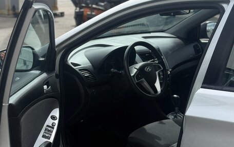 Hyundai Solaris II рестайлинг, 2011 год, 780 000 рублей, 7 фотография