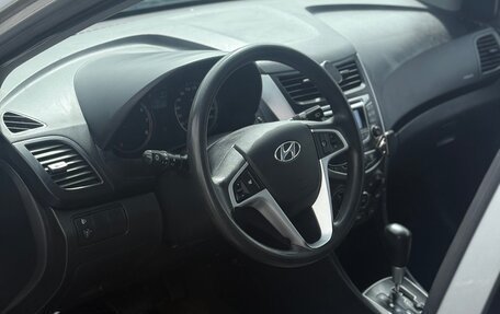 Hyundai Solaris II рестайлинг, 2011 год, 780 000 рублей, 8 фотография