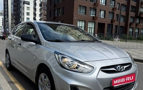 Hyundai Solaris II рестайлинг, 2011 год, 780 000 рублей, 5 фотография
