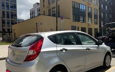 Hyundai Solaris II рестайлинг, 2011 год, 780 000 рублей, 4 фотография