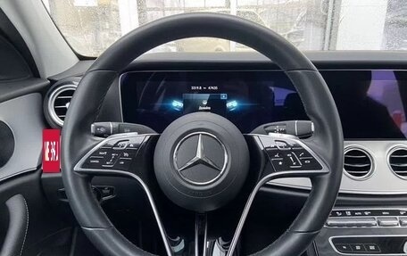Mercedes-Benz E-Класс, 2022 год, 3 600 000 рублей, 5 фотография